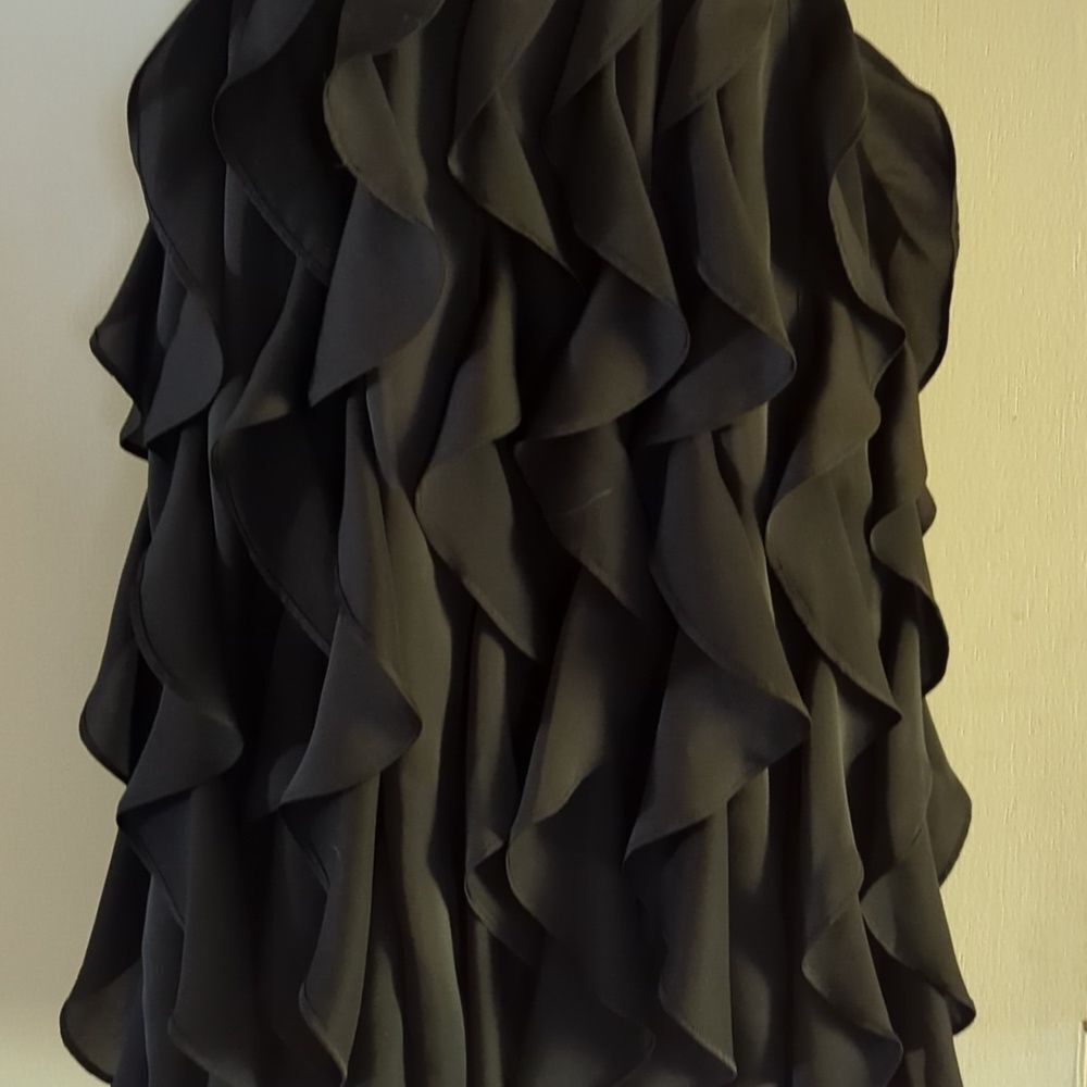 - Lauren Conrad Black Strapless Ruffle Front Dress - Picture 4 of 11